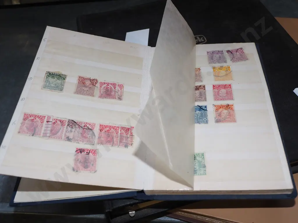 3x stamp albums, stamps Image 1++
