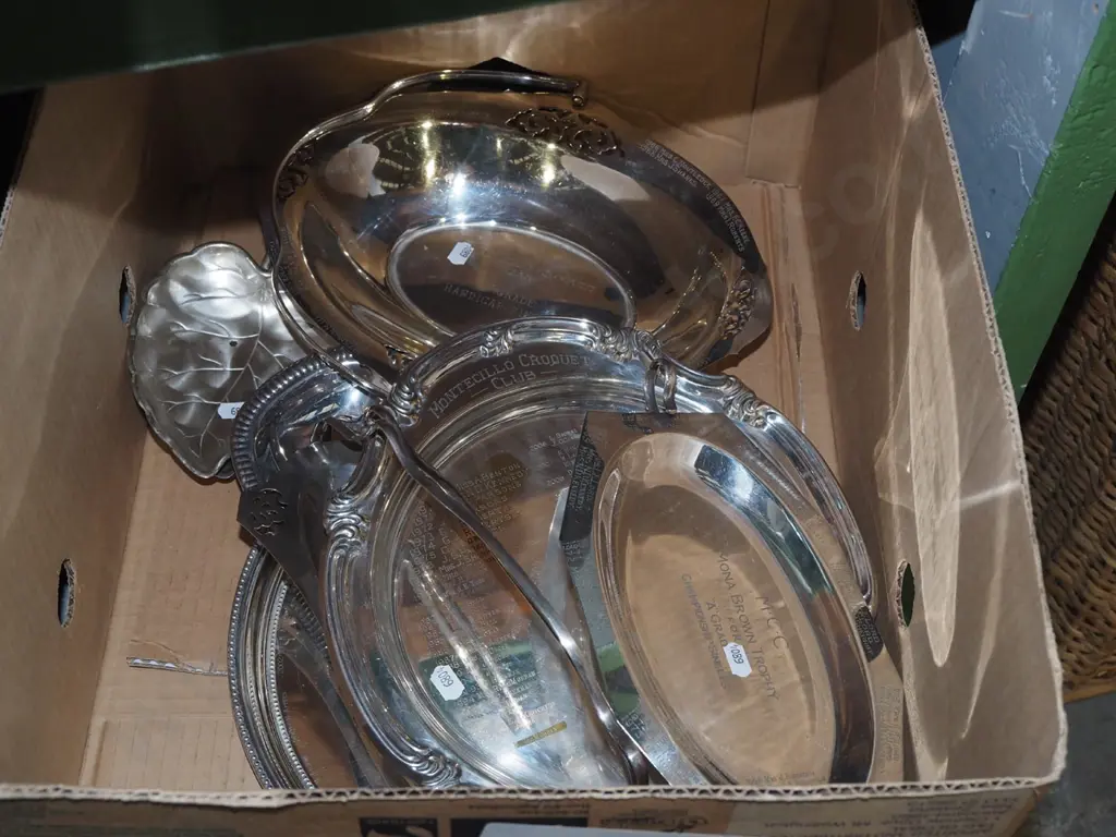 box; presentation plated trays and bowls Image 1++