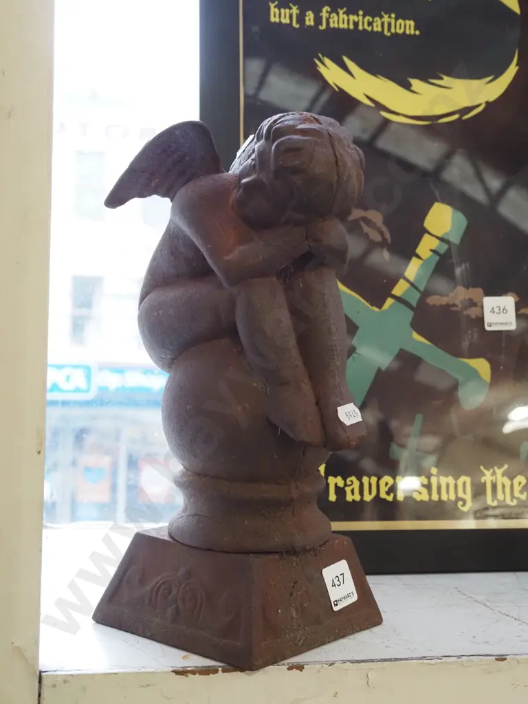 cast iron cherub figurine H300 Image 1++