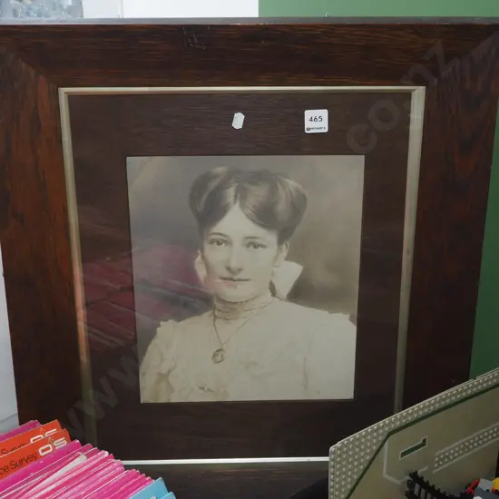 oak framed photo portrait H630