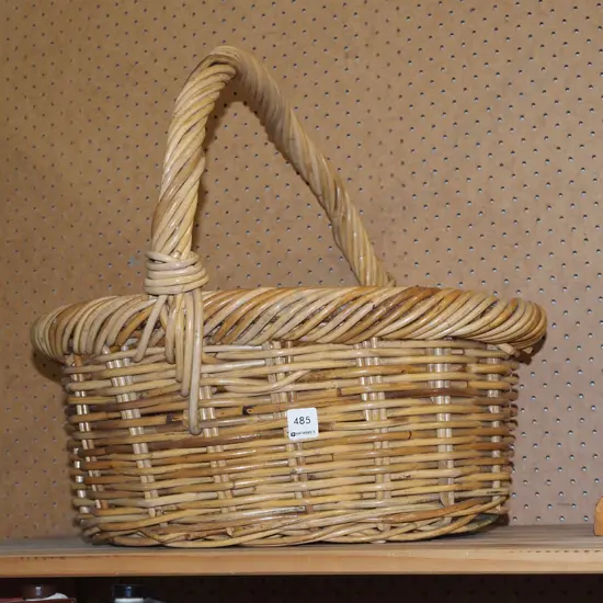 cane basket H420
