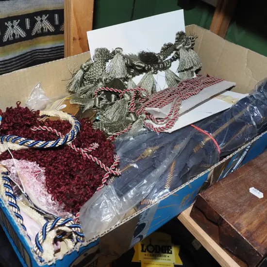box; sewing braids, powder comport, zips etc