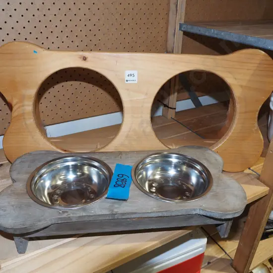 pine dog bowl stands, 2x stainless steel dog bowls