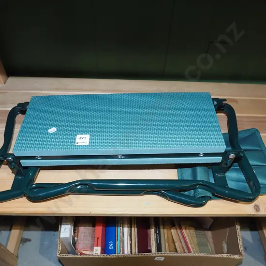 garden kneeler