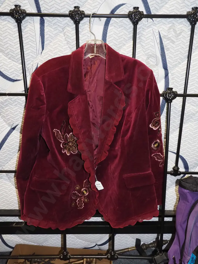 ladies red velvet jacket with embroidery - size 20R Great Britain Image 1++