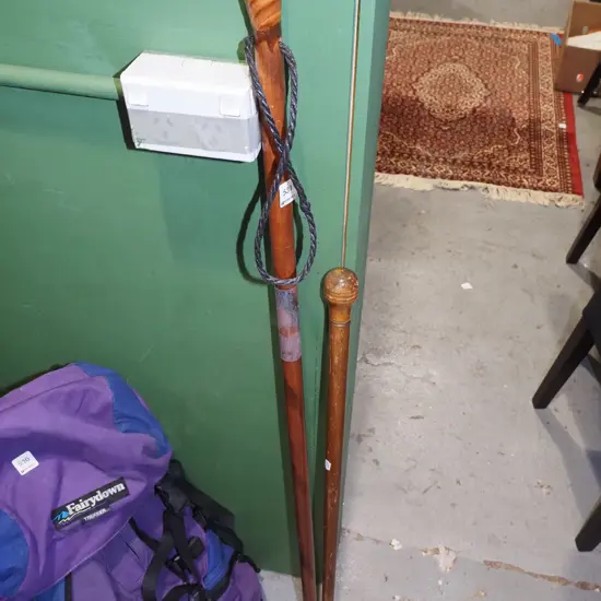 2x walking sticks