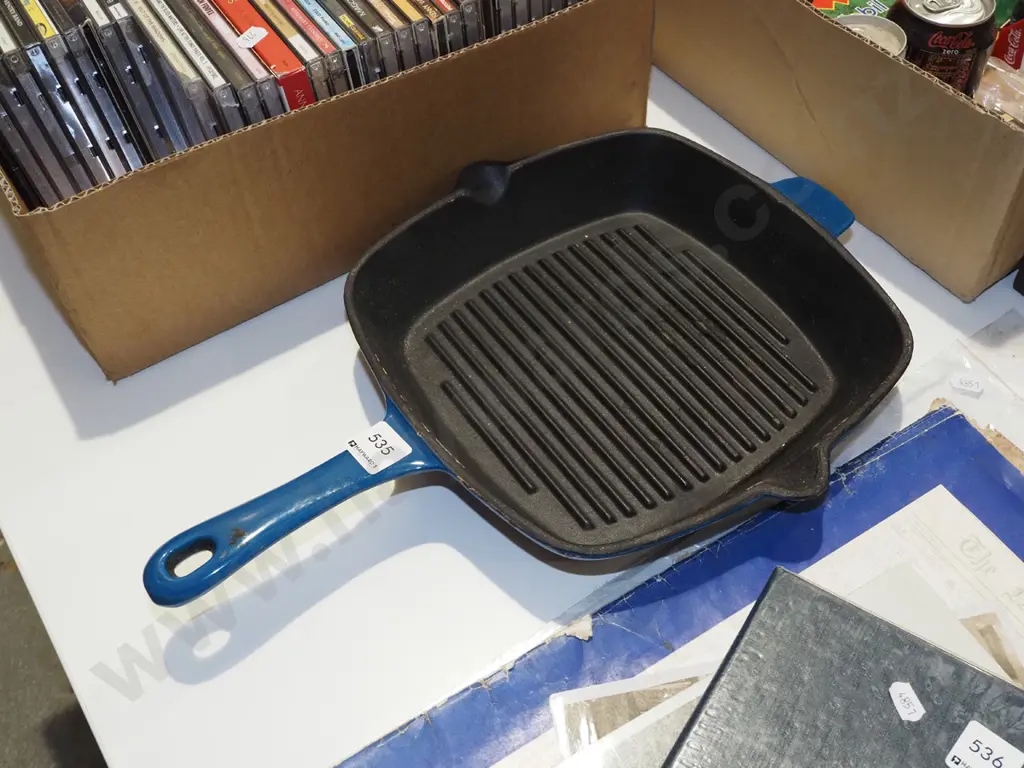 cast iron and enamel skillet Pan Diam270 Image 1++