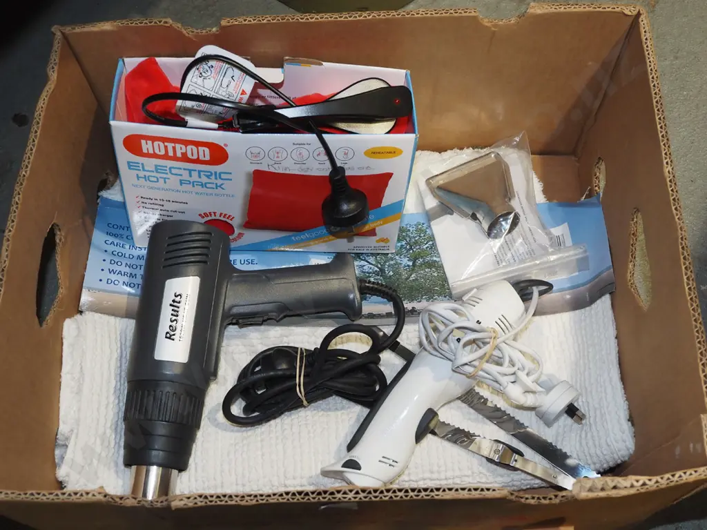 box; bath mats, heat gun, hot pod etc Image 1++