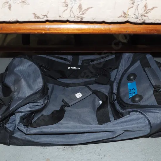 Extreme NZ suitcase on wheels