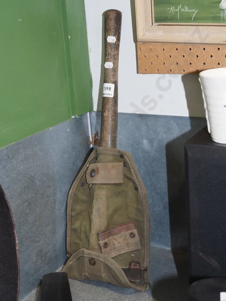 trenching shovel Image 1++