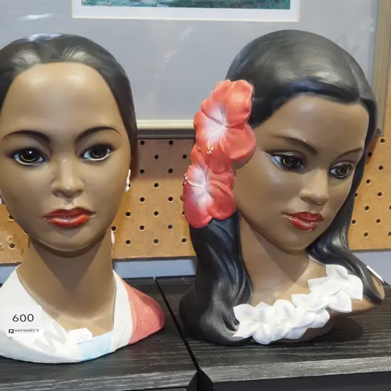 2x composite female busts H220