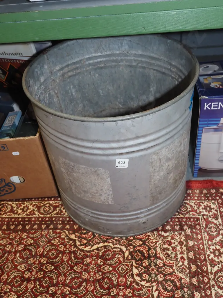 large galvanised tin H400 Image 1++