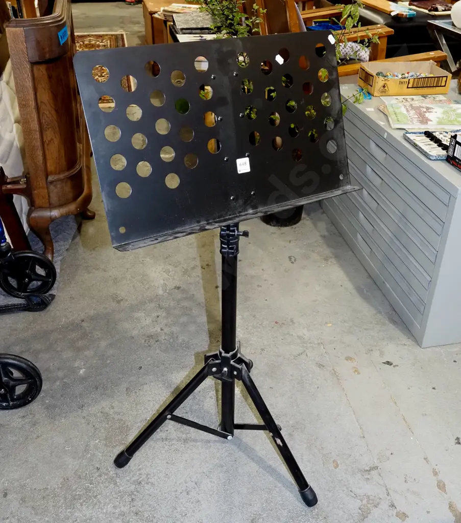 heavy duty music easel Image 1++