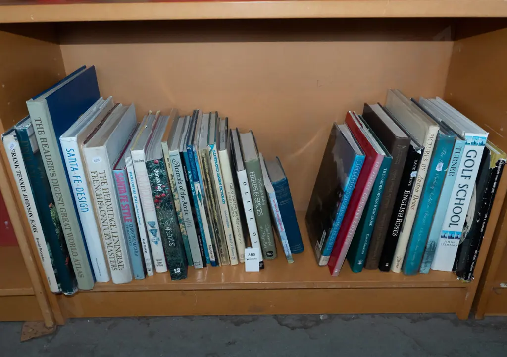 various books Image 1++