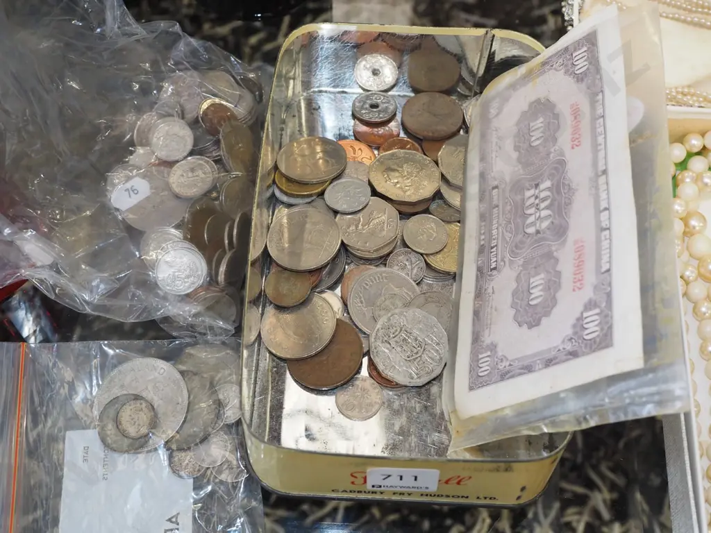 tin of various notes and coins Image 1++