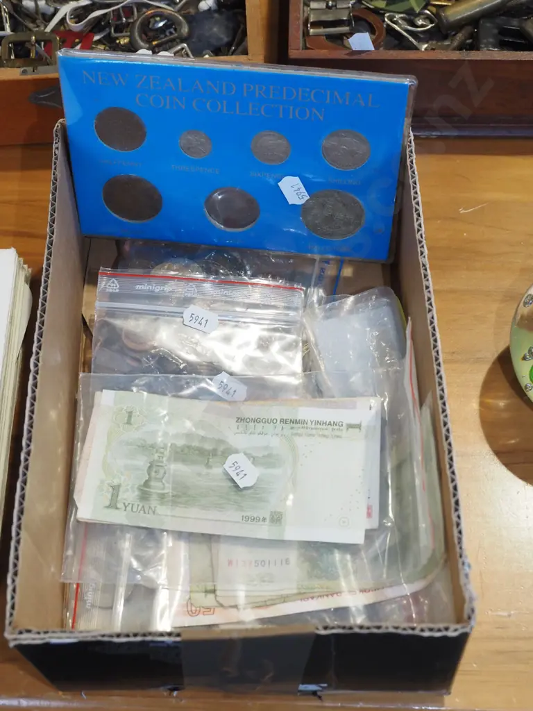 box of collector coins Image 1++