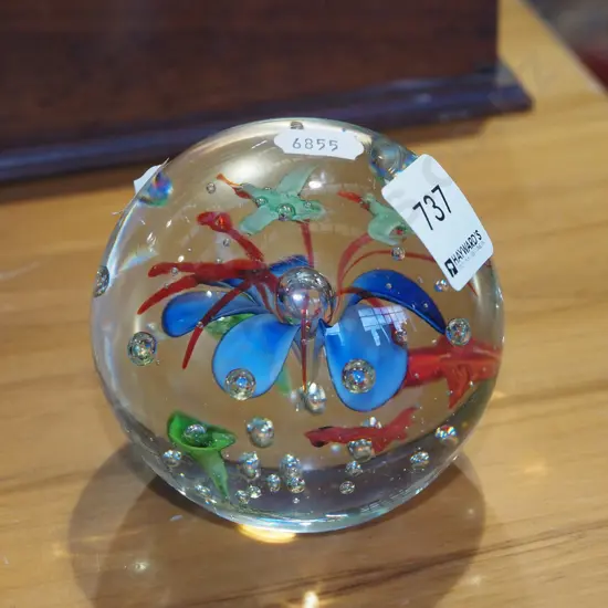 art glass paperweight H90