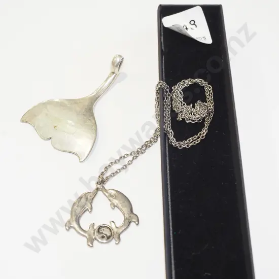 dolphin necklace & whale tail pendant (plated)