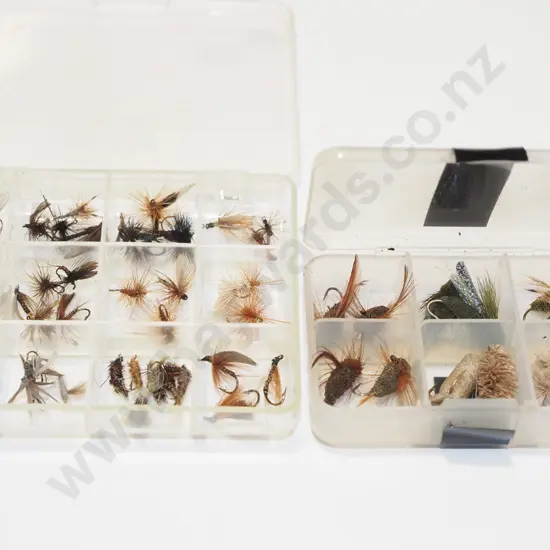2 small organisers of fly fishing lures