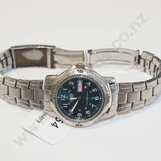 Lorus mens wristwatch 
