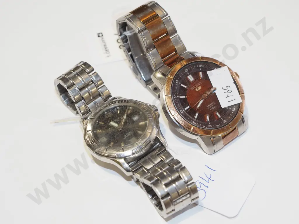 mens Seiko wristwatch & one other wristwatch (both have scratches to glass) Image 1++