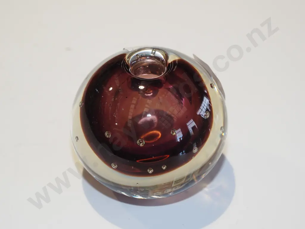 art glass paperweight H70 Image 1++
