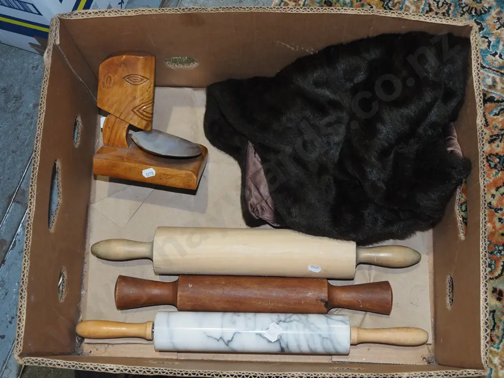 box; faux fur stole, rolling pins & shell & wood ornament Image 1++