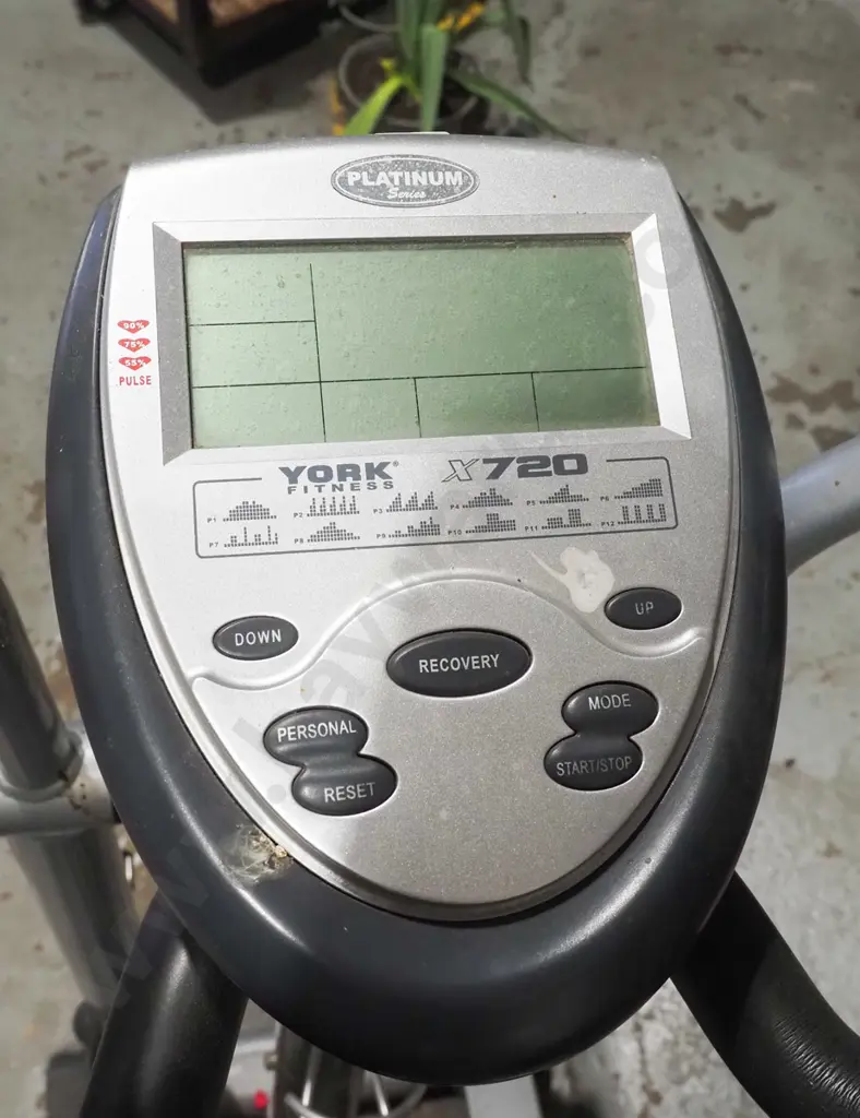 York Fitnesss X720 elliptical trainer Image 1++