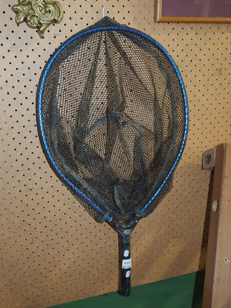 fishing landing net Image 1++