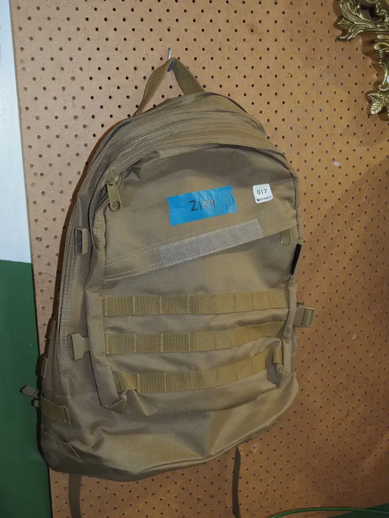 Rudolph backpack Image 1++
