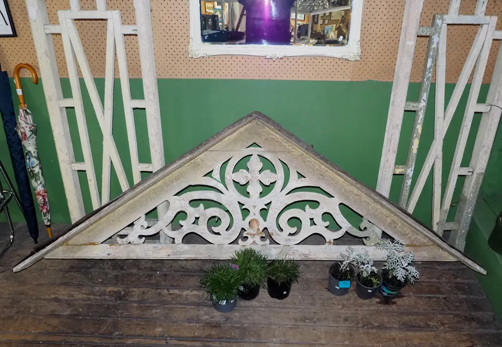 restorer's wooden garden arch in 2 sections Overall approx H3210 W12010 Image 1++