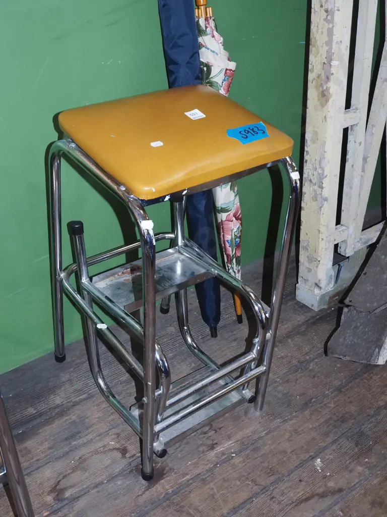 vinyl top kitchen step stool Image 1++