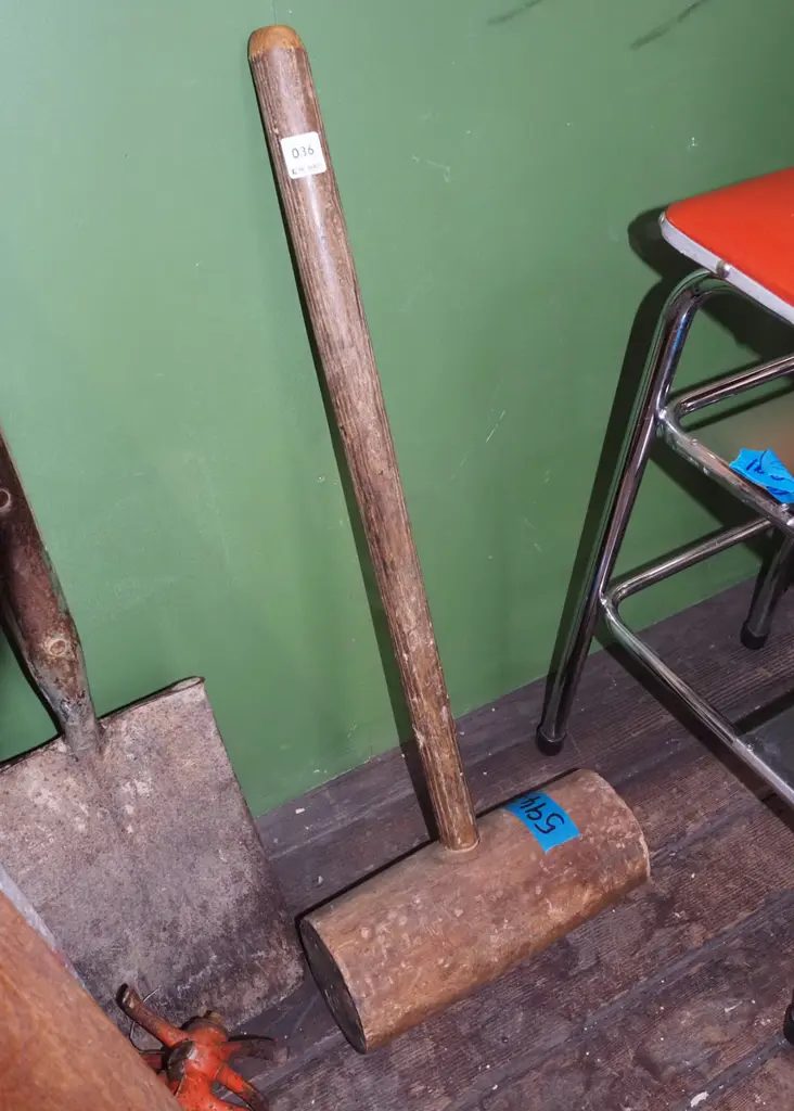 large wooden mallet Image 1++
