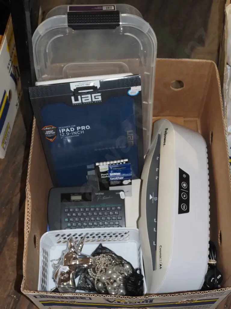 box; laminator, Brother P-Touch etc Image 1++