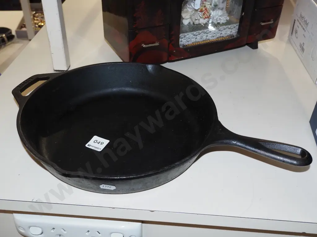 Lodge cast iron frying pan Diam260 Image 1++