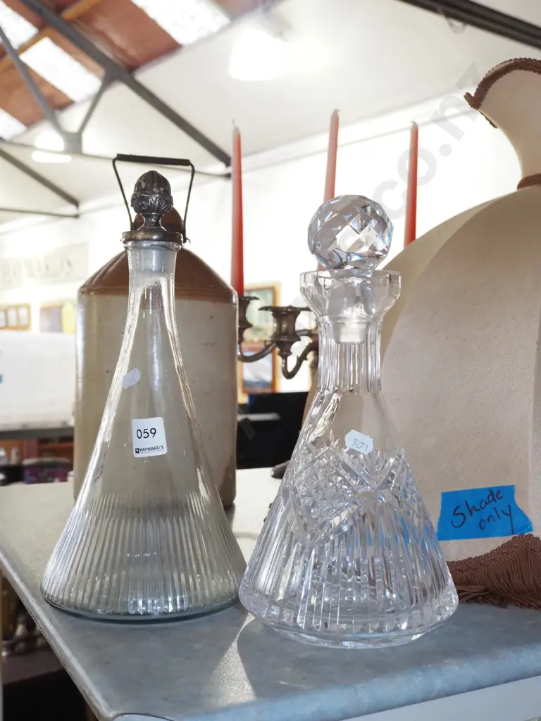 2x stopppered cut crystal decanters Tallest H280 Image 1++
