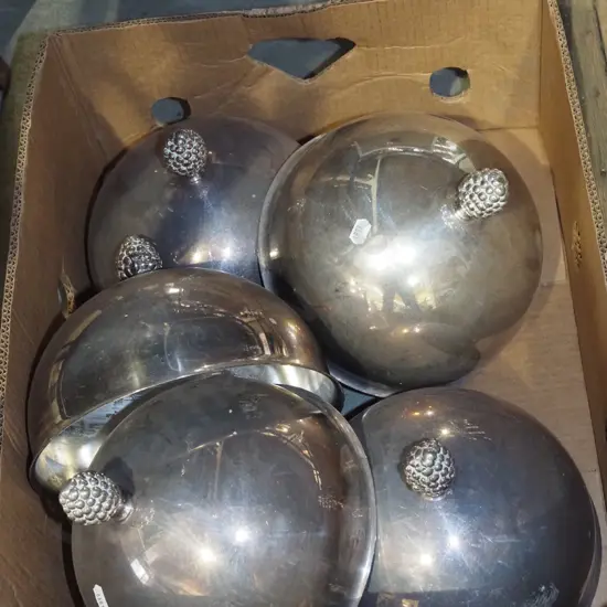 box; 5x plated cover dishes