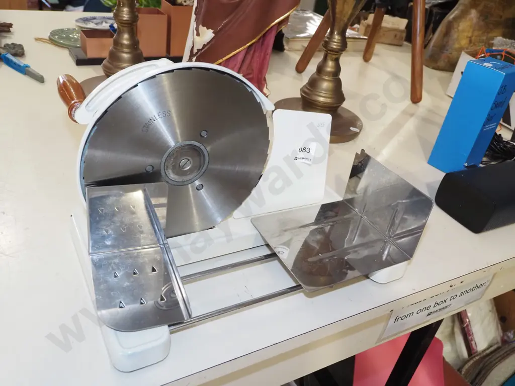 hand operated bench top slicer Image 1++