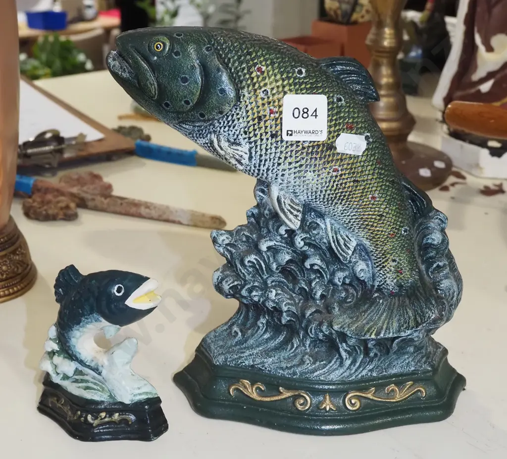 2x cast iron fish themed door stops H25 Image 1++