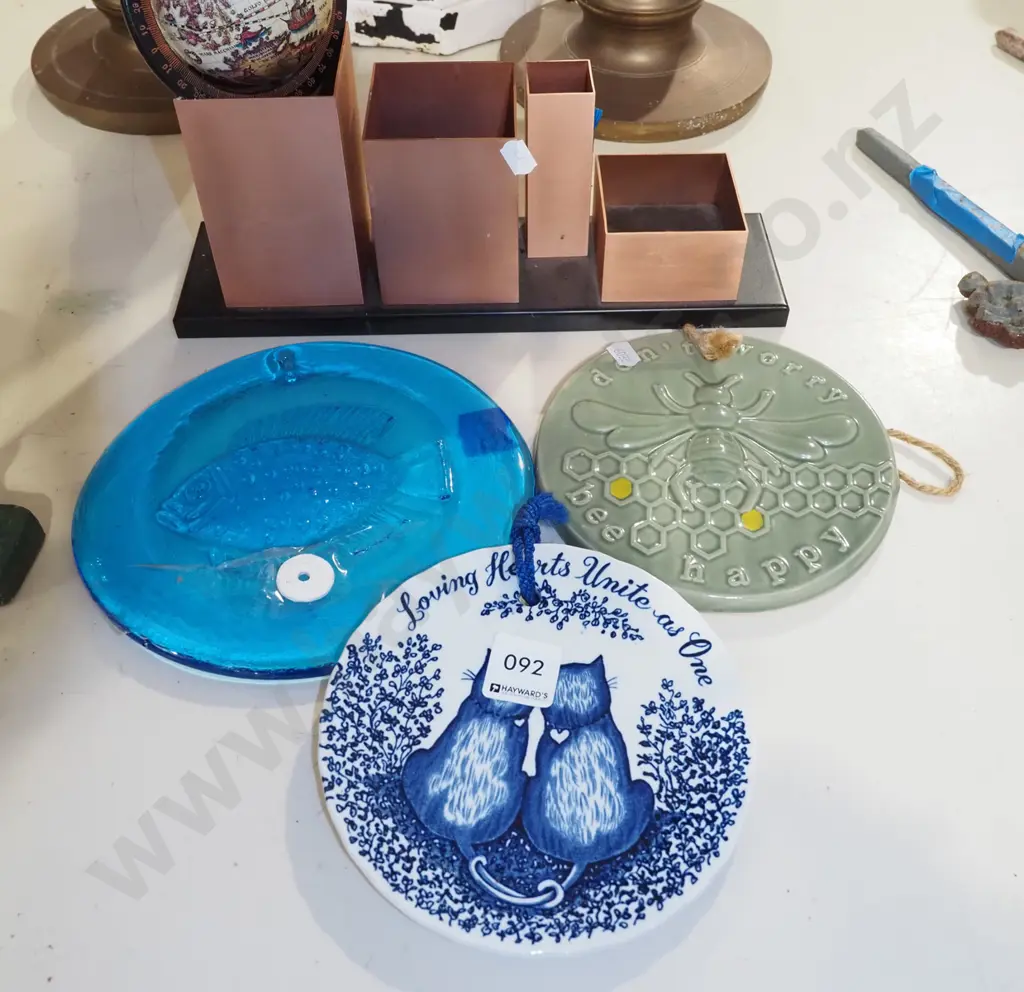 small world globe, desk top organiser, wall plaques Image 1++