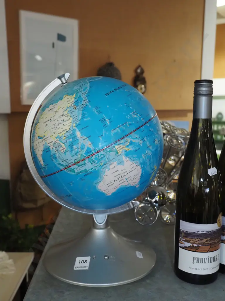 battery powered globe H350 Image 1++
