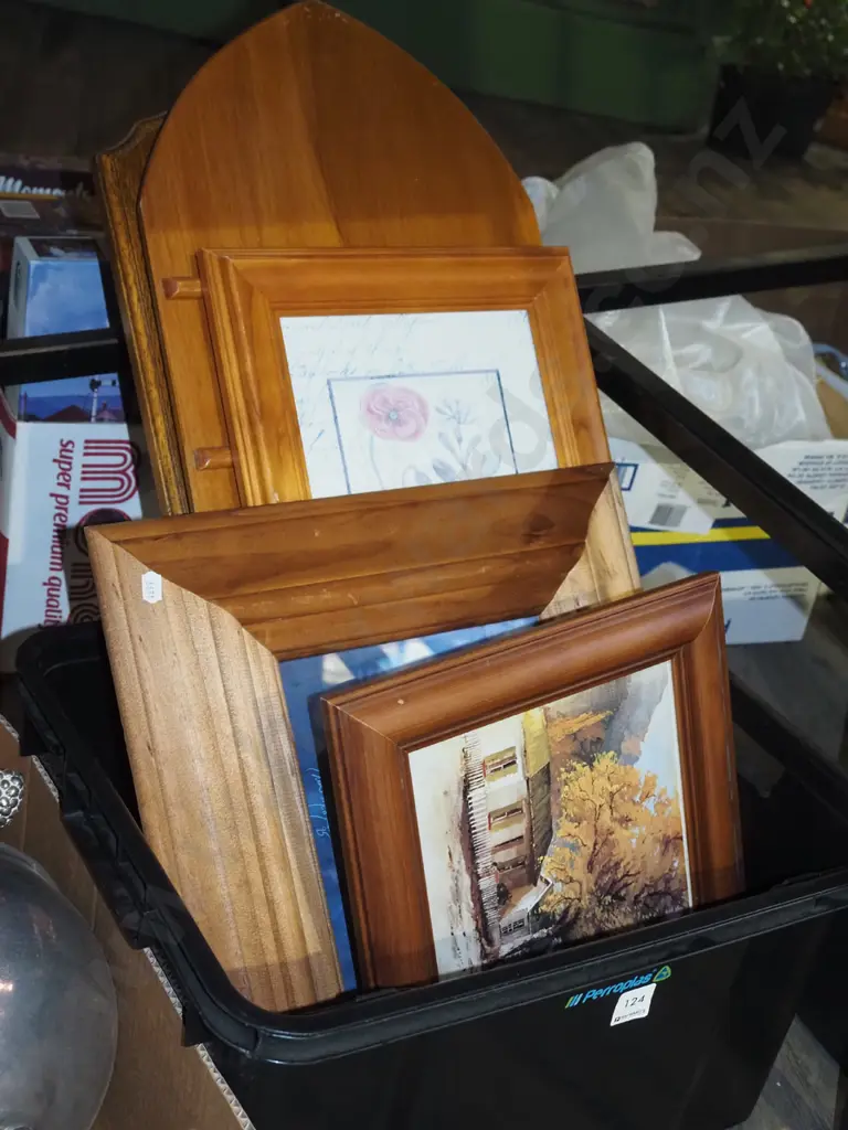 box; various prints, 2x wooden hymnal boards - no cards Image 1++