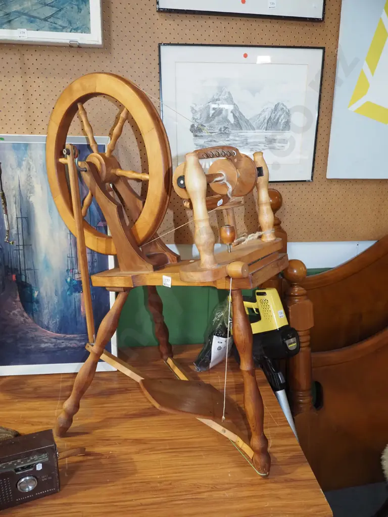 spinning wheel Image 1++