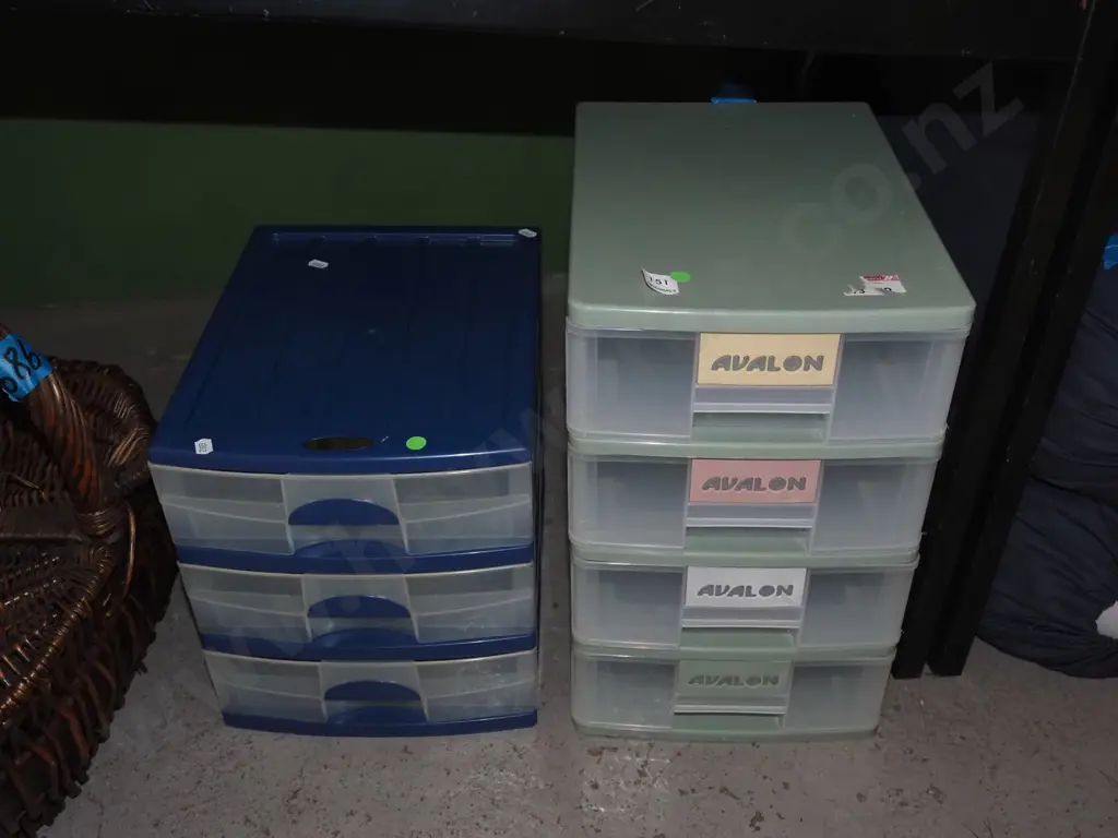 2x sets of plastic drawers - 3 drawers, 4 drawers - green dots Image 1++