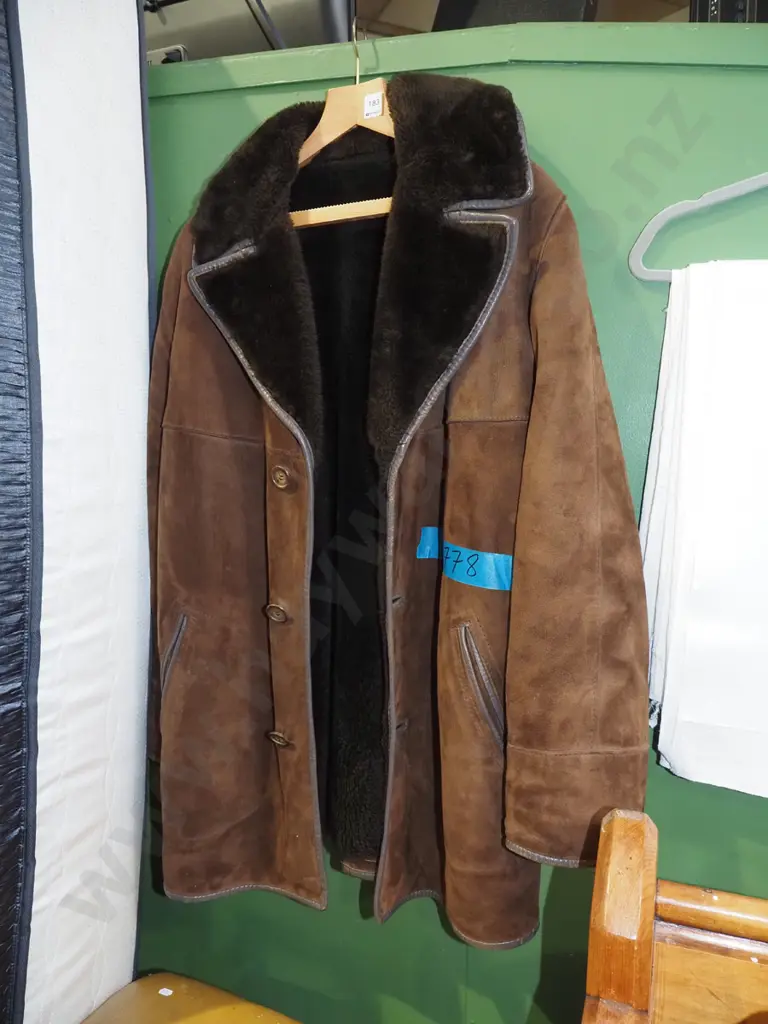 brown sheepskin jacket - large mens size Image 1++