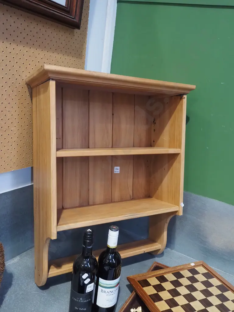 bamboo wall mounted shelves H725  W560 D220 Image 1++