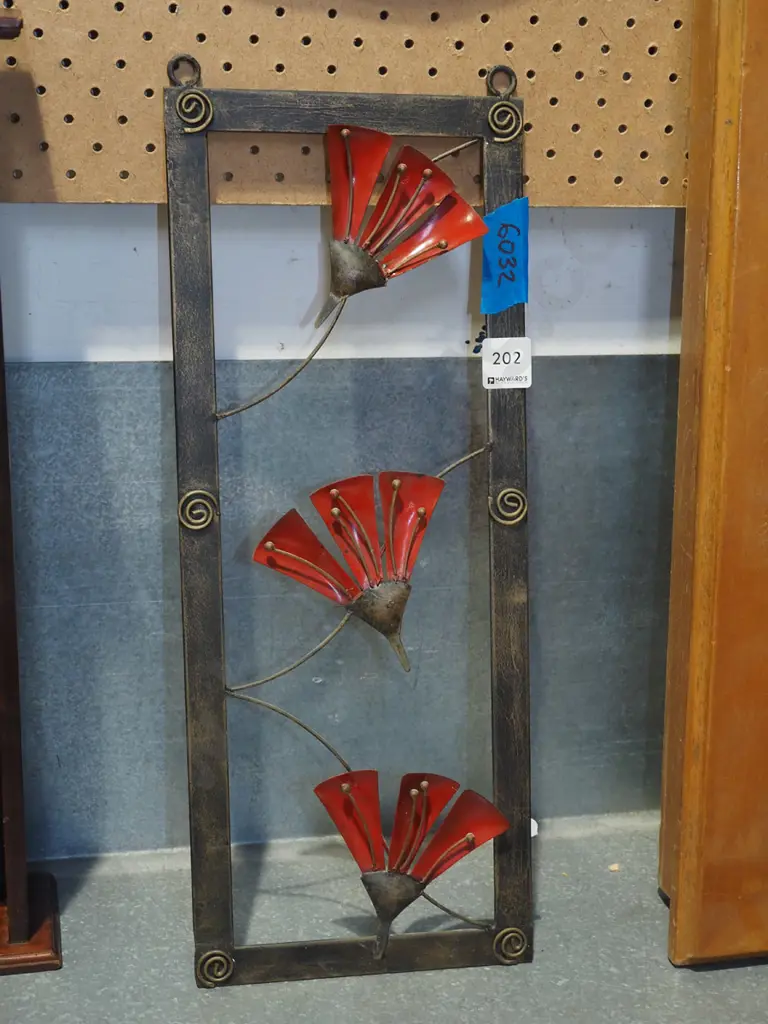 metal wall art H460 - pohutukawa Image 1++