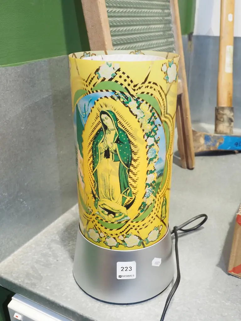 religious themed rotating table lamp Image 1++