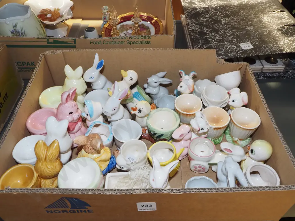 box of novelty egg cups Image 1++