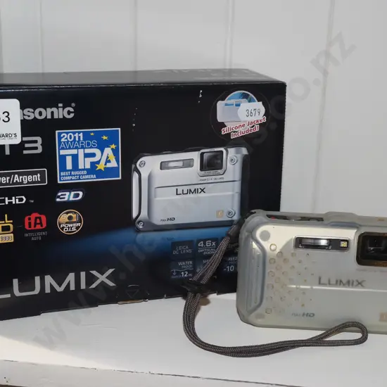Luminex digital camera in original box - used